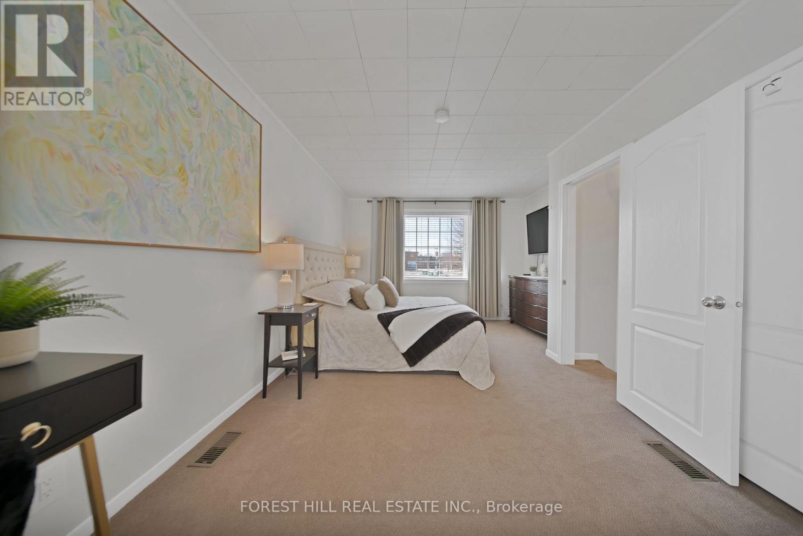 34 Edge Park Avenue, Toronto, Ontario  M1L 2E6 - Photo 4 - E12982296