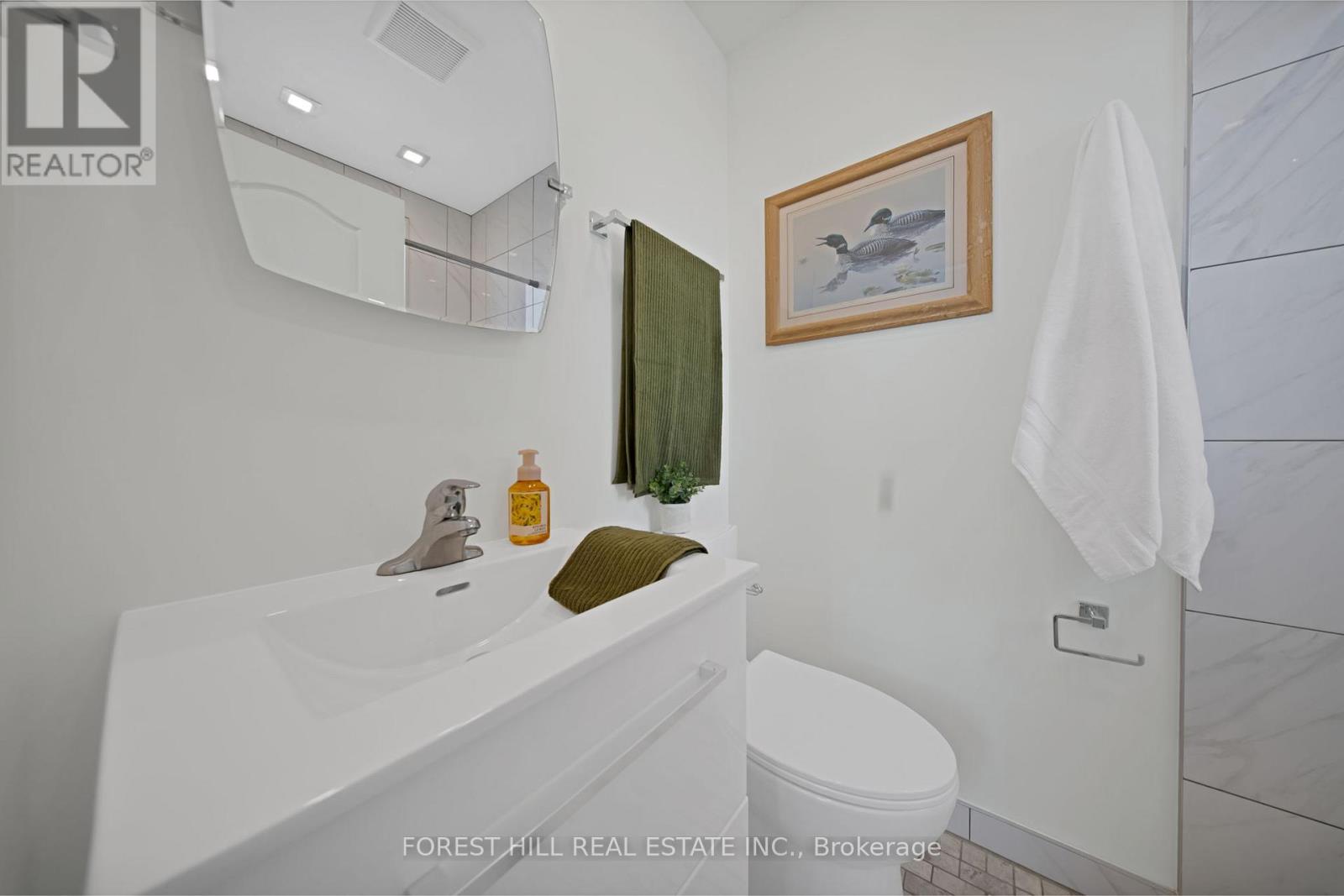 34 Edge Park Avenue, Toronto, Ontario  M1L 2E6 - Photo 5 - E12982296