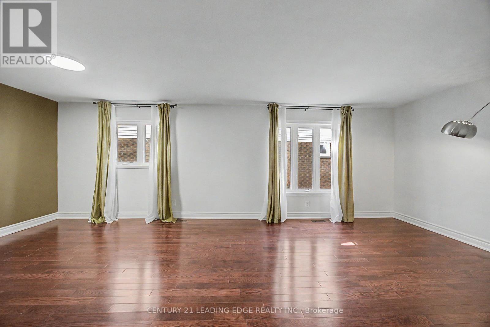 43 Nightstar Drive, Richmond Hill, Ontario  L4C 8H8 - Photo 8 - N12981820