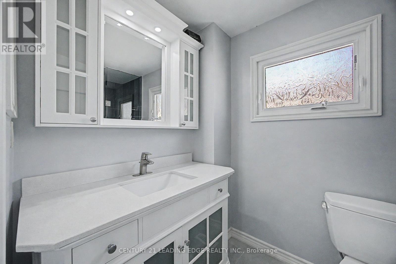 43 Nightstar Drive, Richmond Hill, Ontario  L4C 8H8 - Photo 17 - N12981820