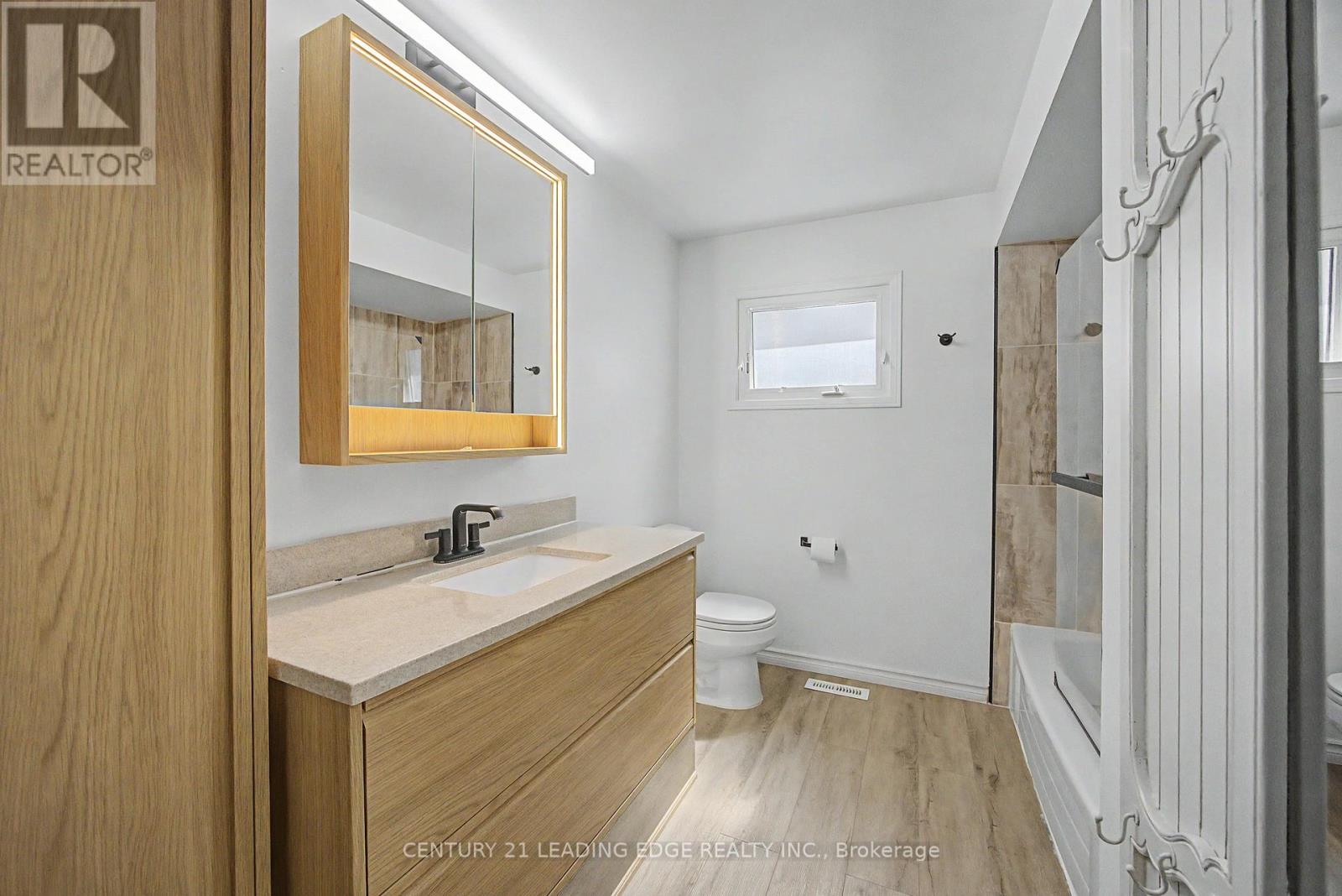 43 Nightstar Drive, Richmond Hill, Ontario  L4C 8H8 - Photo 18 - N12981820