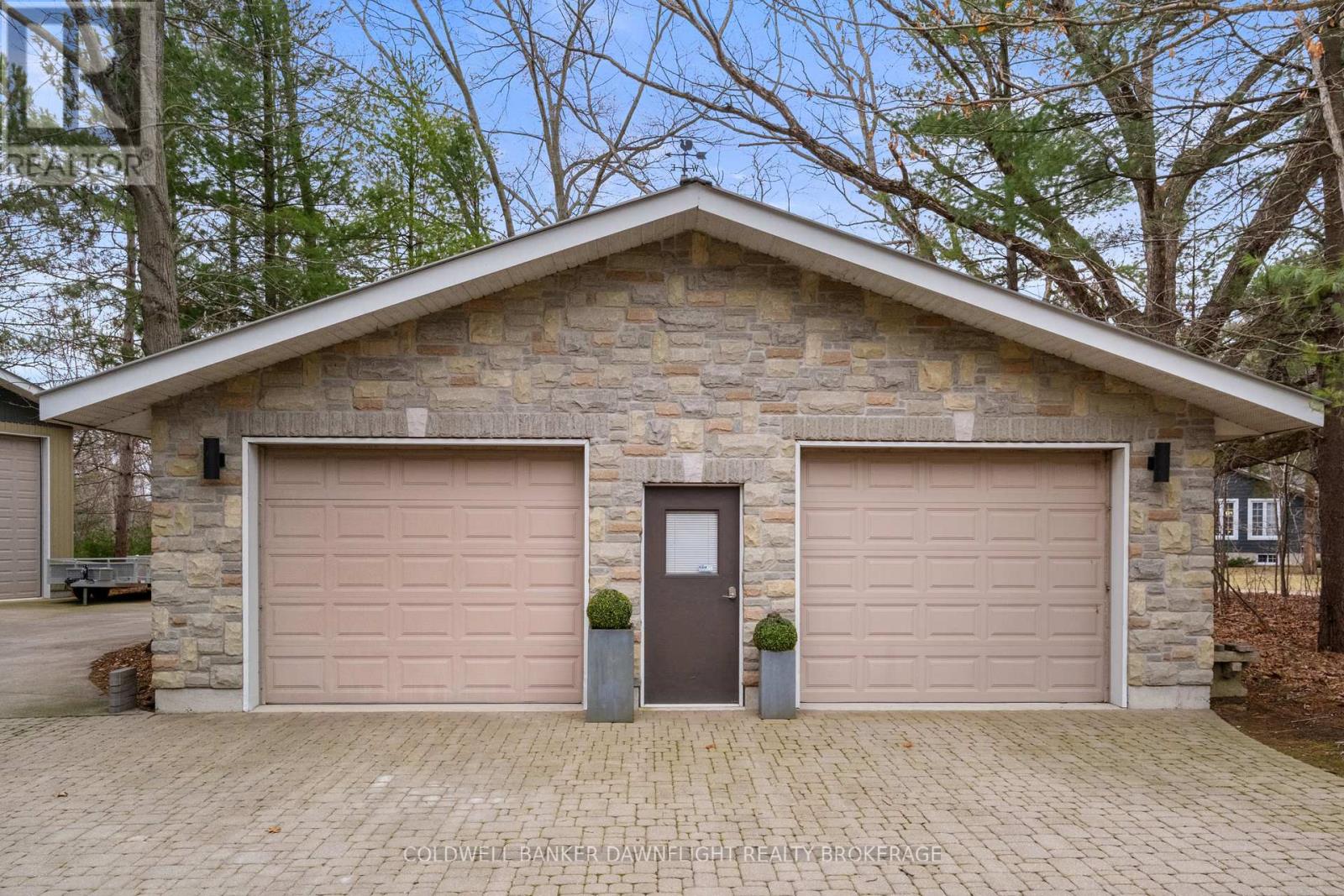 9923 Parkview Crescent, Lambton Shores, Ontario  N0M 1T0 - Photo 46 - X12982764