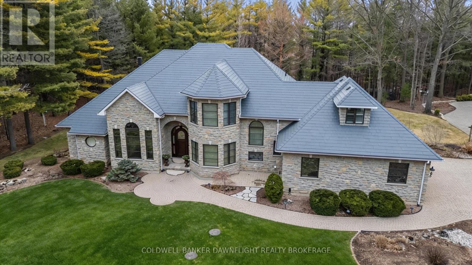 9923 Parkview Crescent, Lambton Shores, Ontario  N0M 1T0 - Photo 49 - X12982764