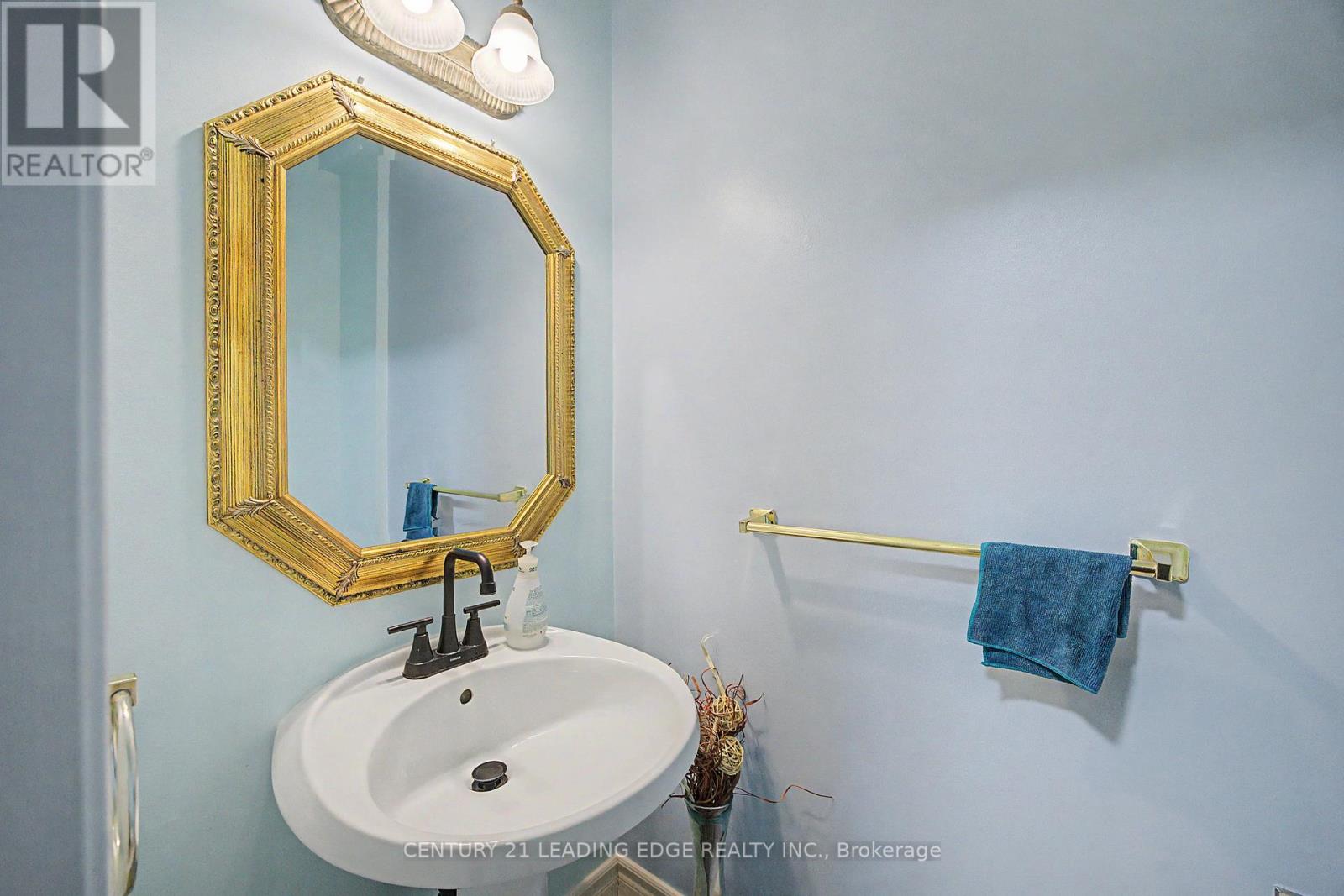 43 Nightstar Drive, Richmond Hill, Ontario  L4C 8H8 - Photo 7 - N12981820