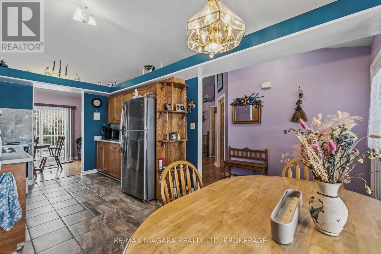 4445 Lincoln Avenue, Lincoln, Ontario  L0R 1B3 - Photo 5 - X12763948