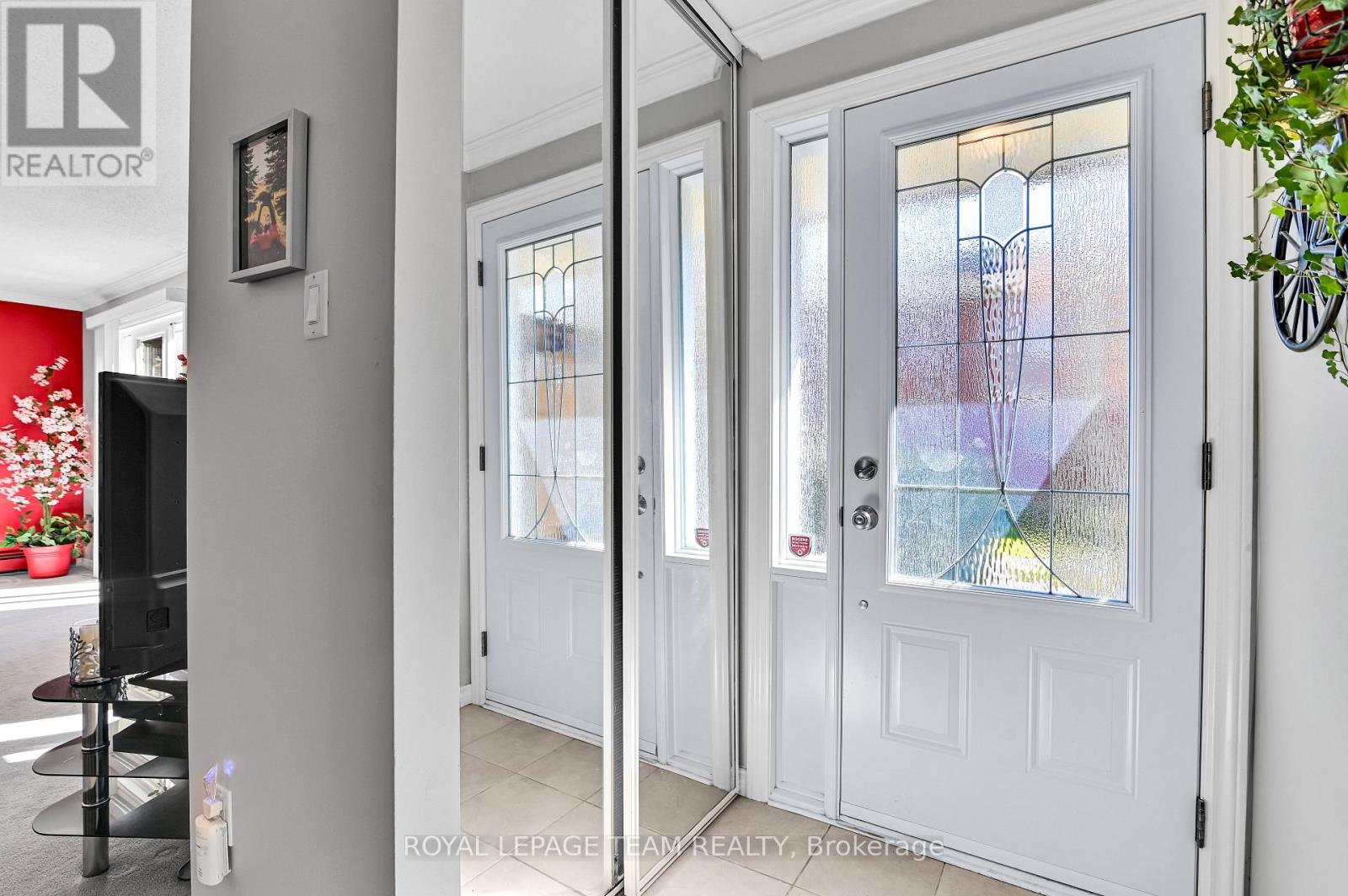 102 - 1785 Cabaret Lane, Ottawa, Ontario  K4A 2H2 - Photo 4 - X12896526