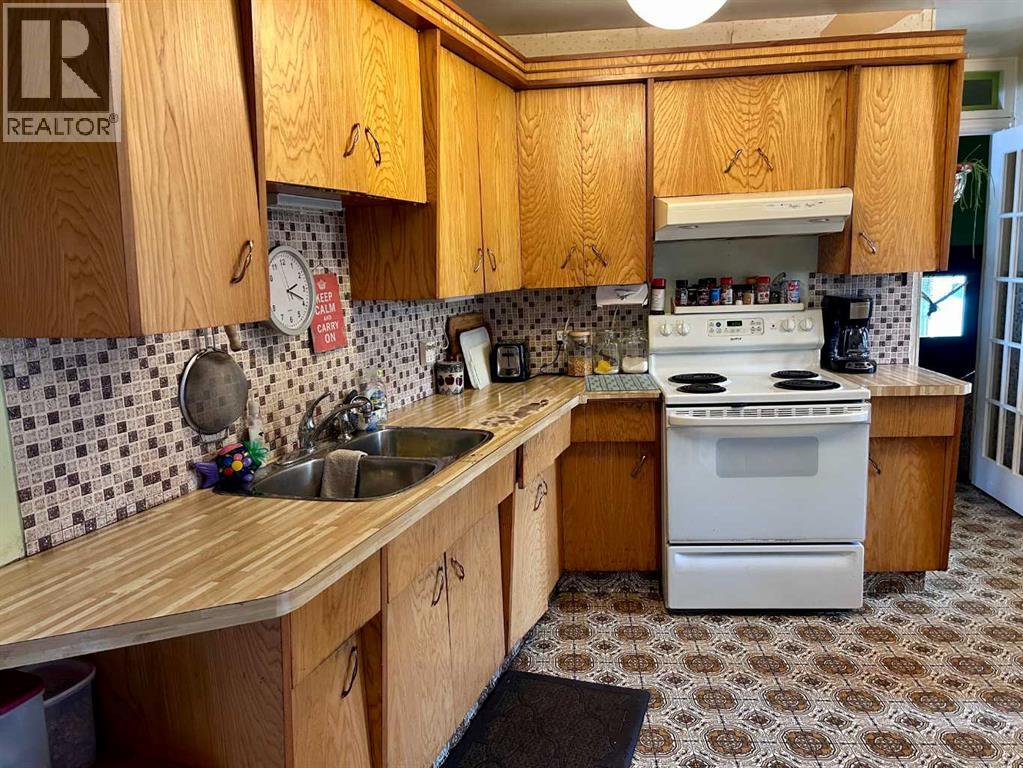 4739 53 Street, Innisfree, Alberta  T0B 2G0 - Photo 6 - A2285025