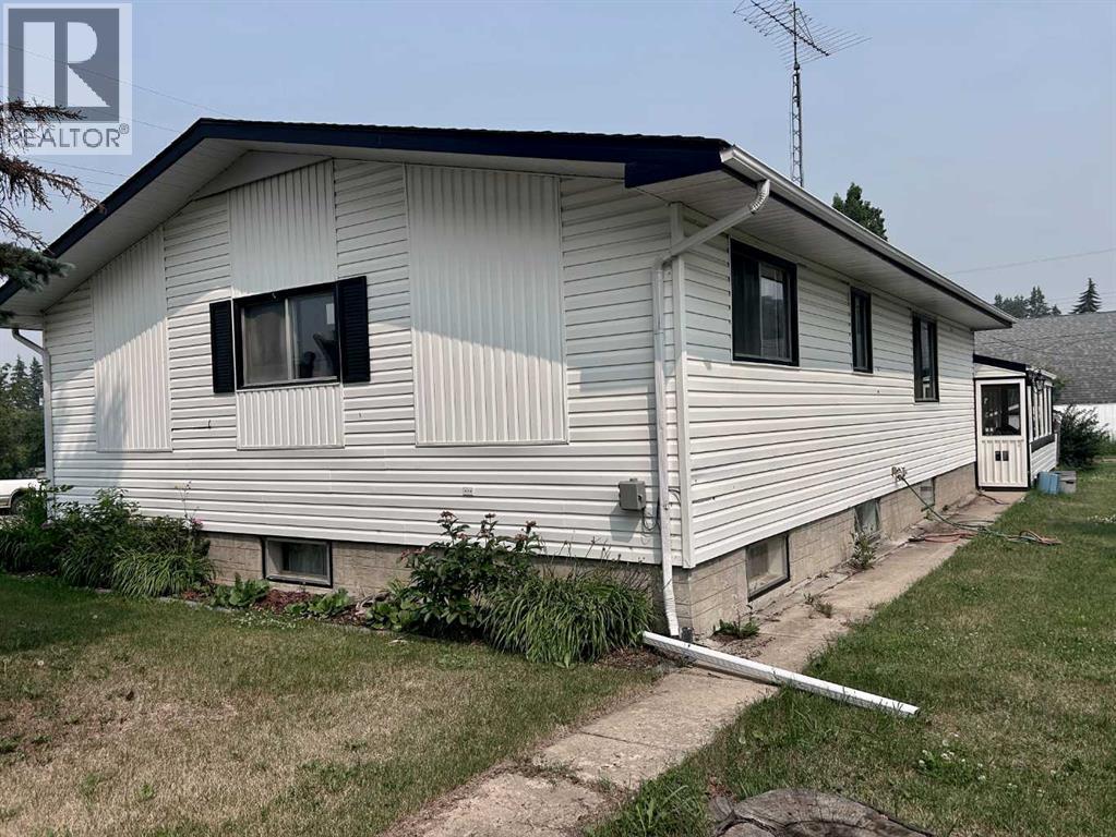 4739 53 Street, Innisfree, Alberta  T0B 2G0 - Photo 2 - A2285025