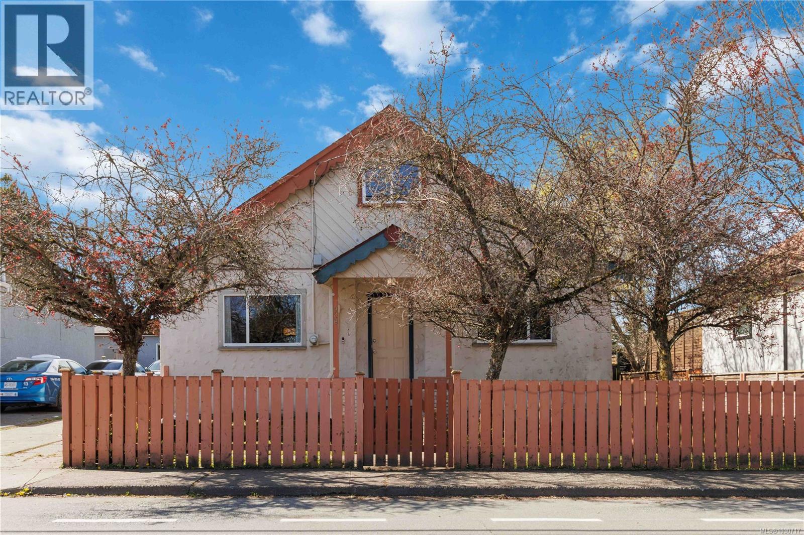 938 Hereward Rd, Victoria, British Columbia