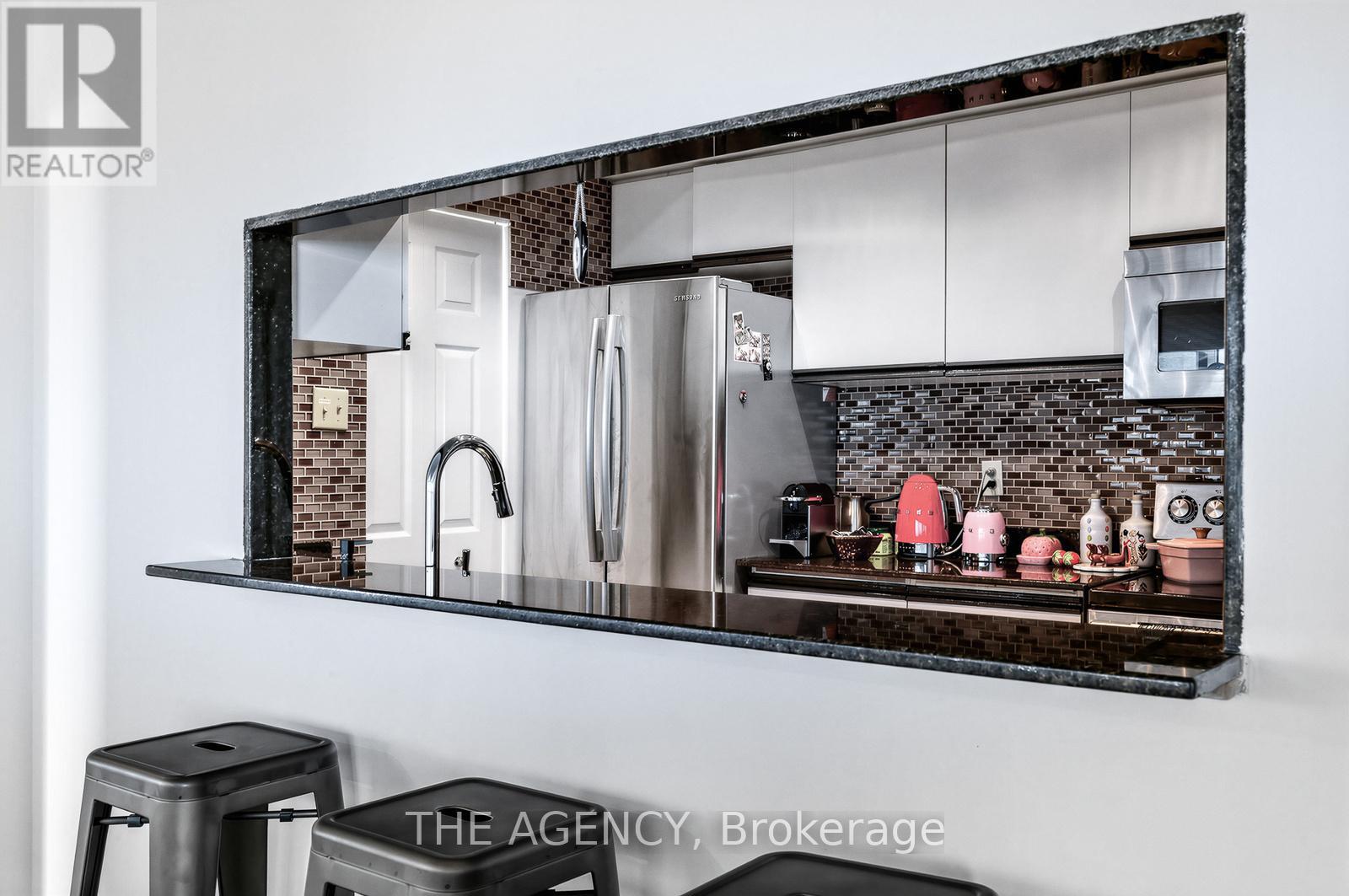 606 - 99 Harbour Square, Toronto, Ontario  M5J 2H2 - Photo 22 - C12982496