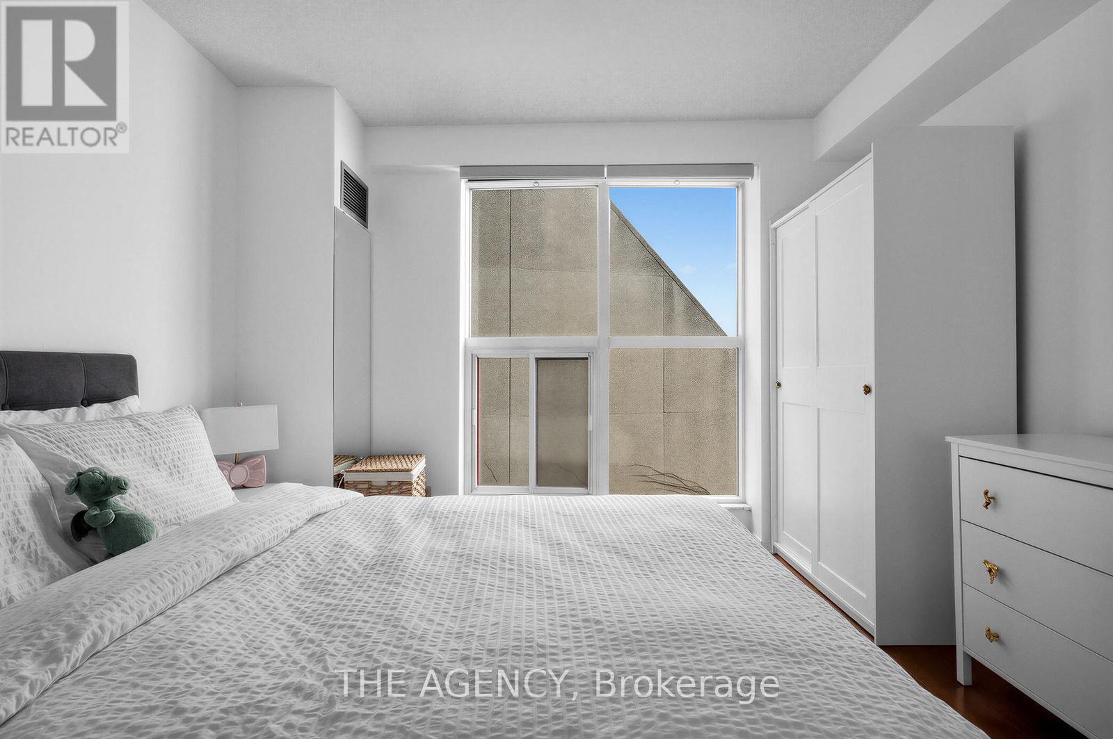 606 - 99 Harbour Square, Toronto, Ontario  M5J 2H2 - Photo 26 - C12982496