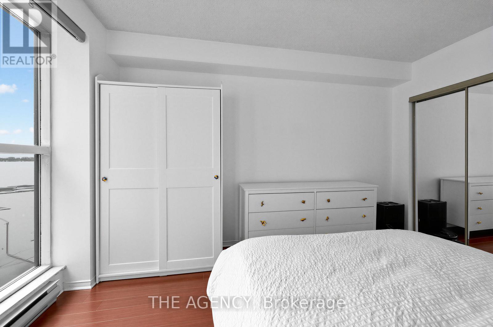 606 - 99 Harbour Square, Toronto, Ontario  M5J 2H2 - Photo 28 - C12982496