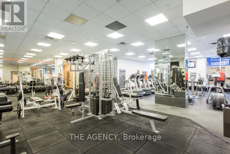 606 - 99 Harbour Square, Toronto, Ontario  M5J 2H2 - Photo 39 - C12982496