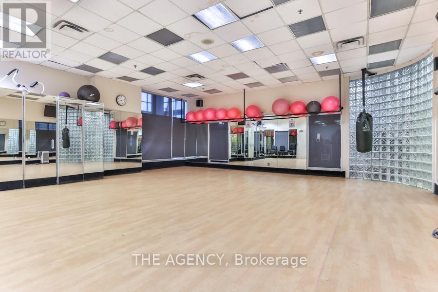 606 - 99 Harbour Square, Toronto, Ontario  M5J 2H2 - Photo 40 - C12982496