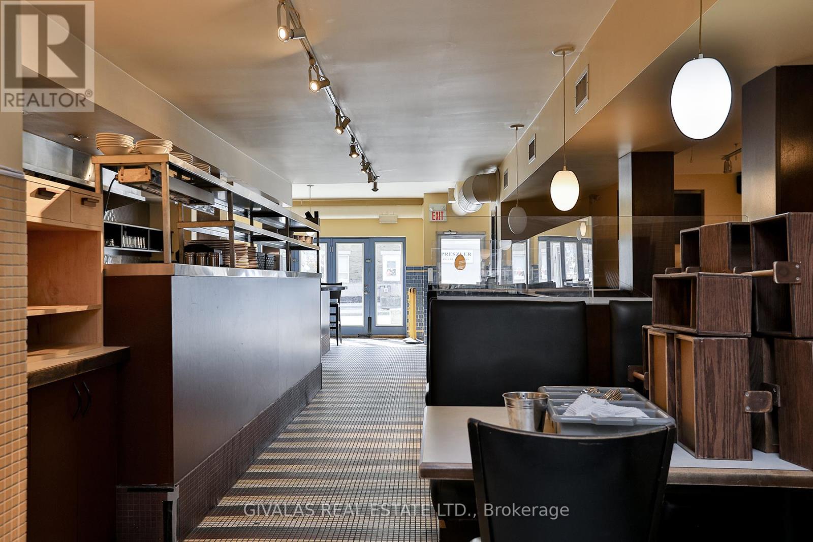 174 Eglinton Avenue W, Toronto, Ontario  M4R 1A7 - Photo 10 - C12982522