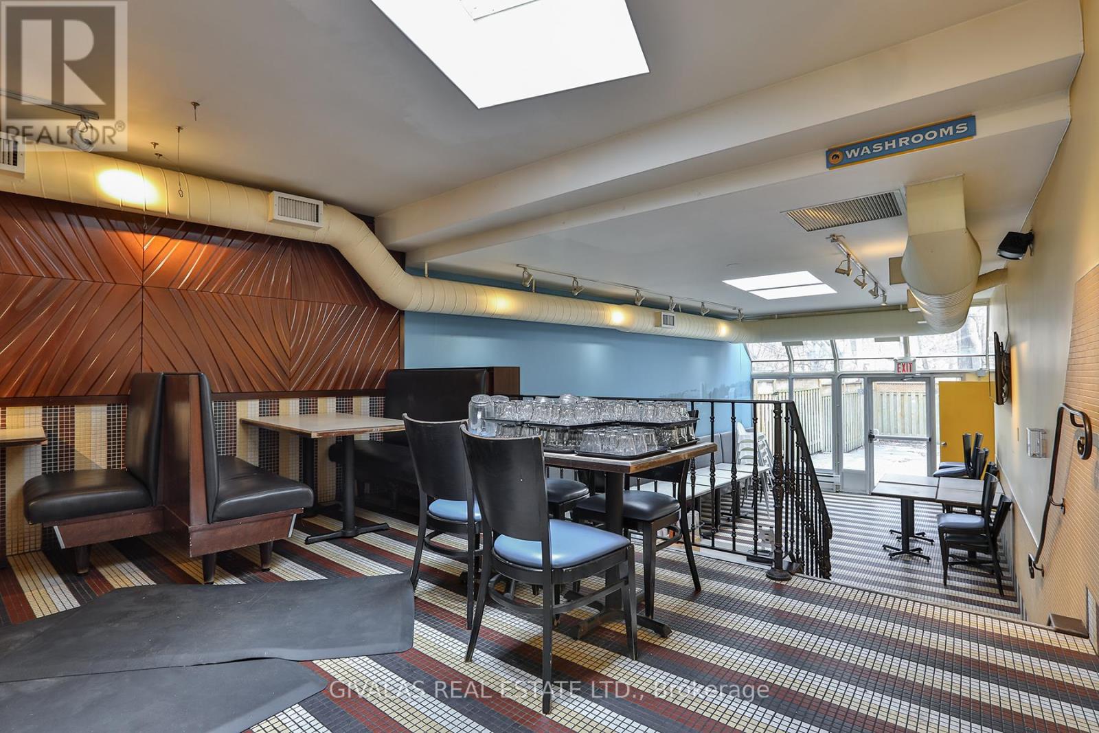 174 Eglinton Avenue W, Toronto, Ontario  M4R 1A7 - Photo 13 - C12982522