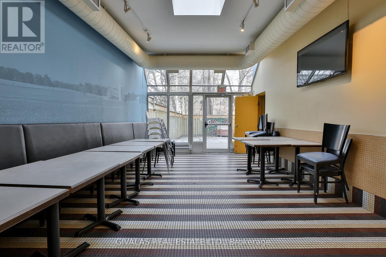 174 Eglinton Avenue W, Toronto, Ontario  M4R 1A7 - Photo 17 - C12982522