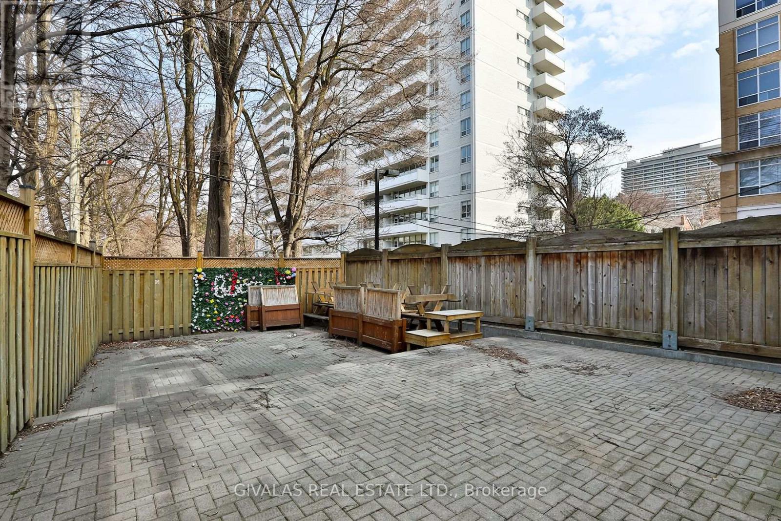174 Eglinton Avenue W, Toronto, Ontario  M4R 1A7 - Photo 30 - C12982522