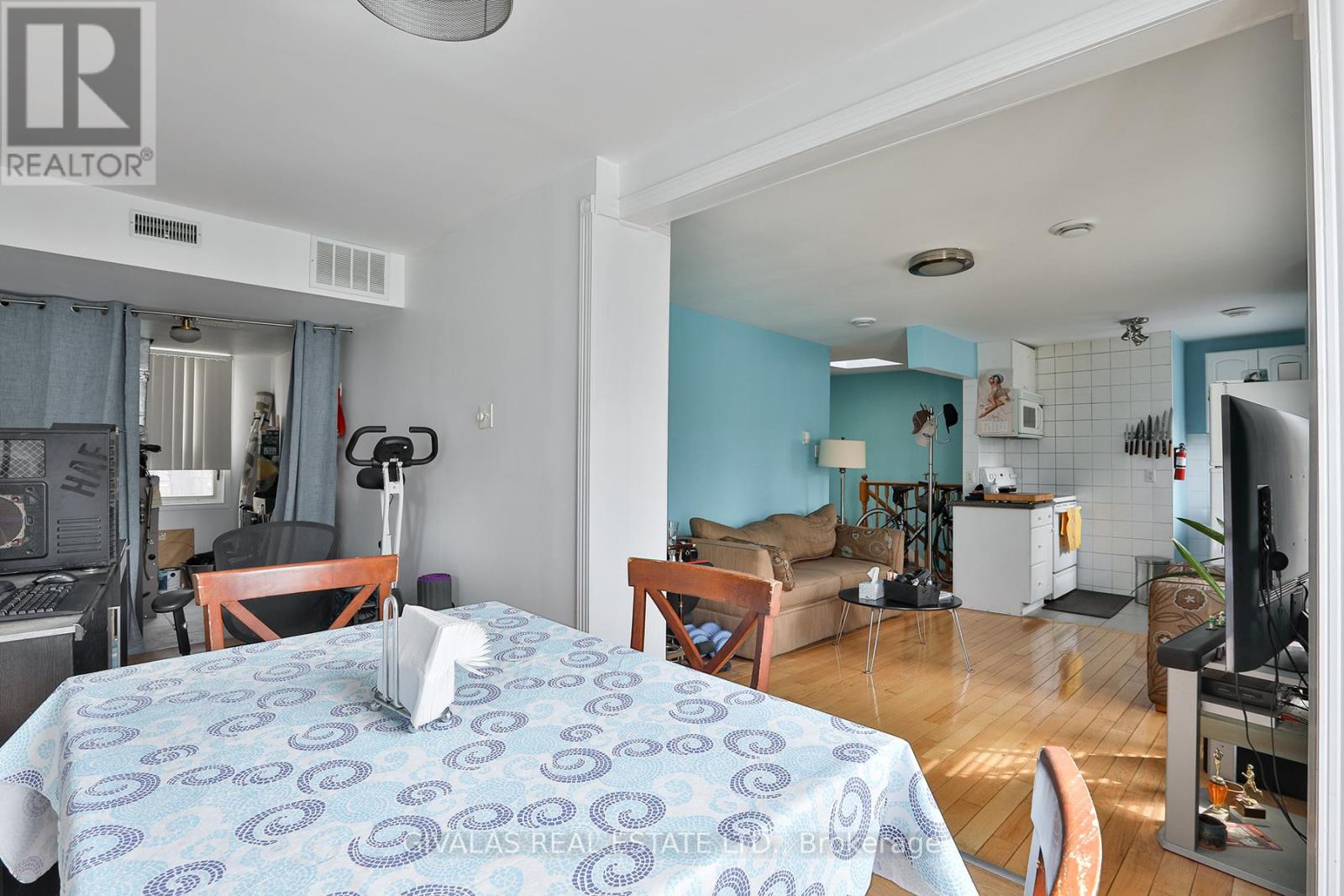 174 Eglinton Avenue W, Toronto, Ontario  M4R 1A7 - Photo 40 - C12982522