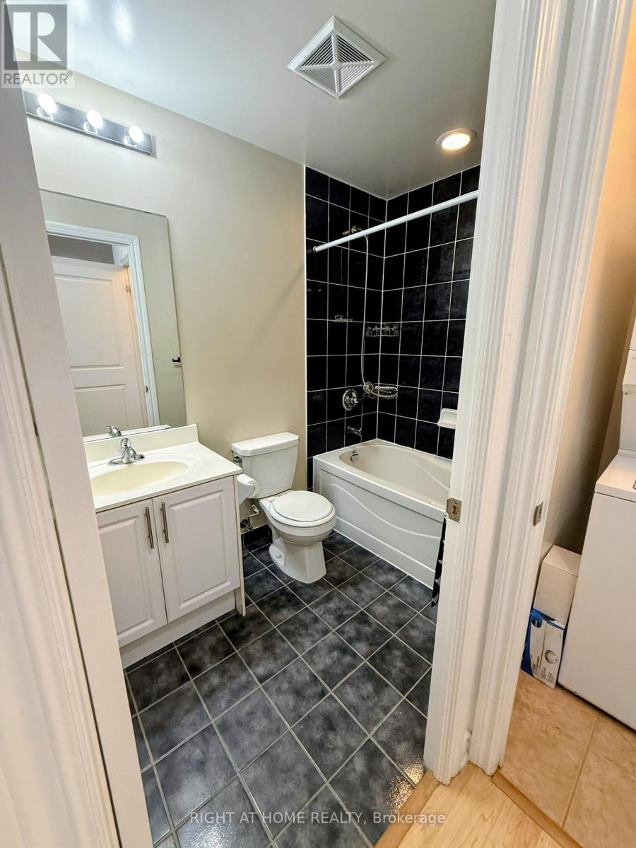 209 - 135 Wynford Drive, Toronto, Ontario  M3C 0J4 - Photo 7 - C12982536