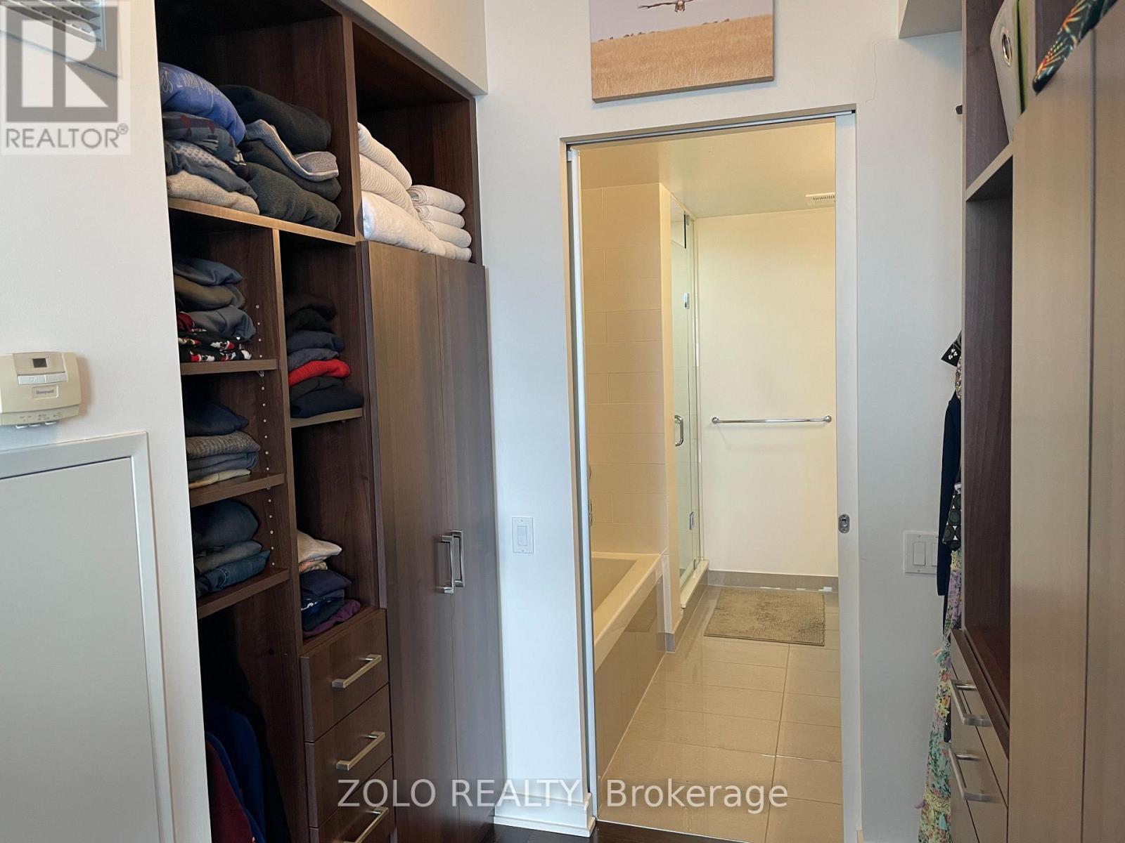 3006 - 33 Charles Street E, Toronto, Ontario  M4Y 0A2 - Photo 9 - C12982606