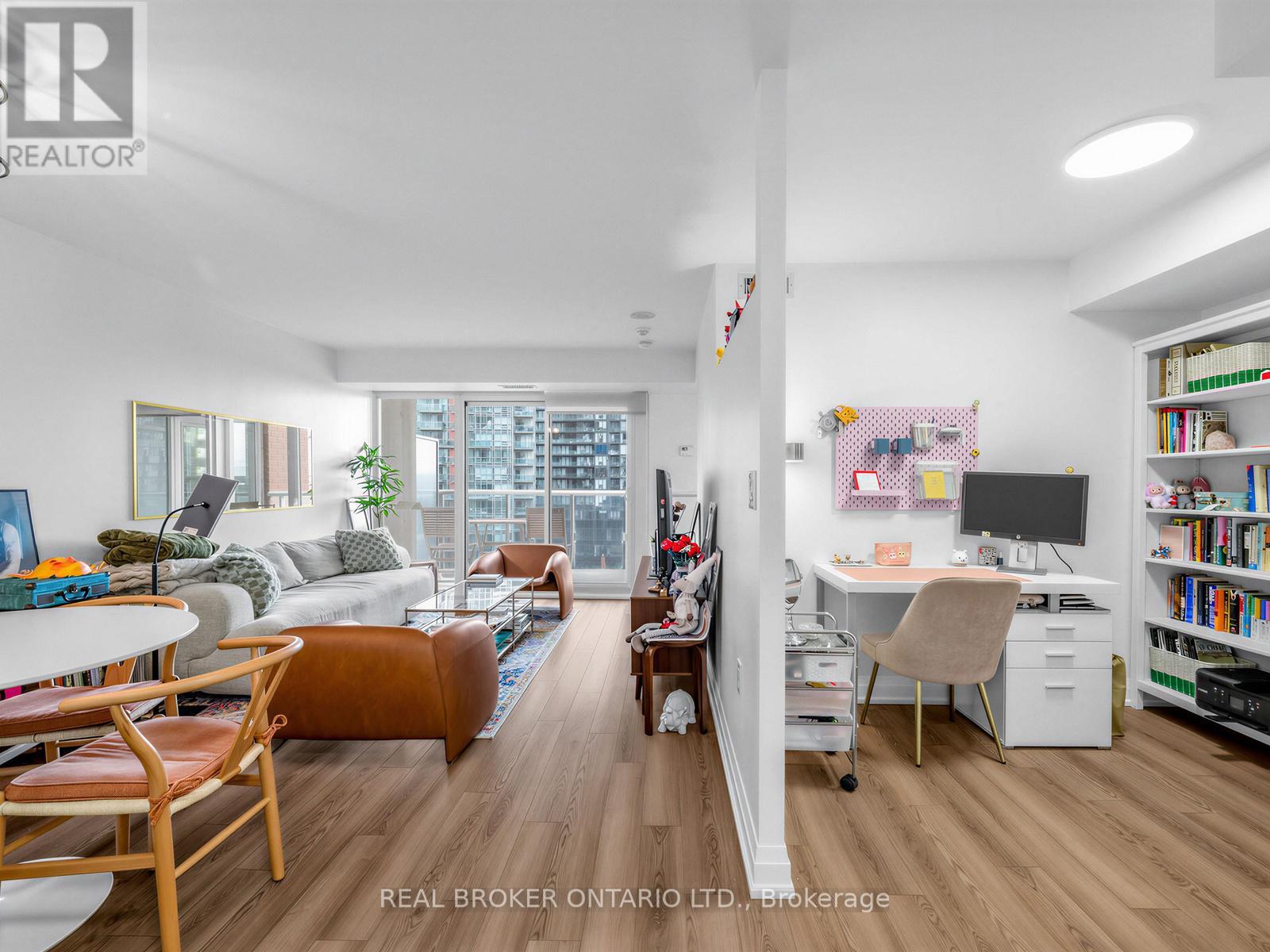 1209 - 125 Western Battery Road, Toronto, Ontario  M6K 3R8 - Photo 4 - C12982610