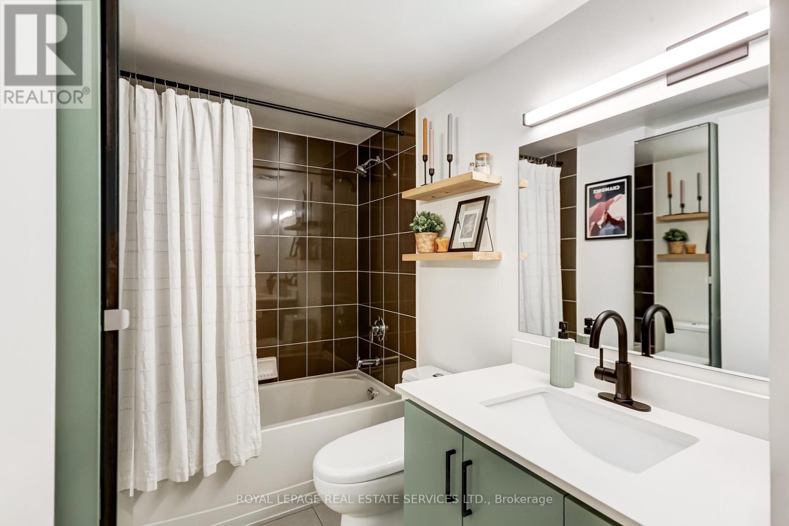 1117 - 20 Joe Shuster Way, Toronto, Ontario  M6K 0A3 - Photo 12 - C12982756