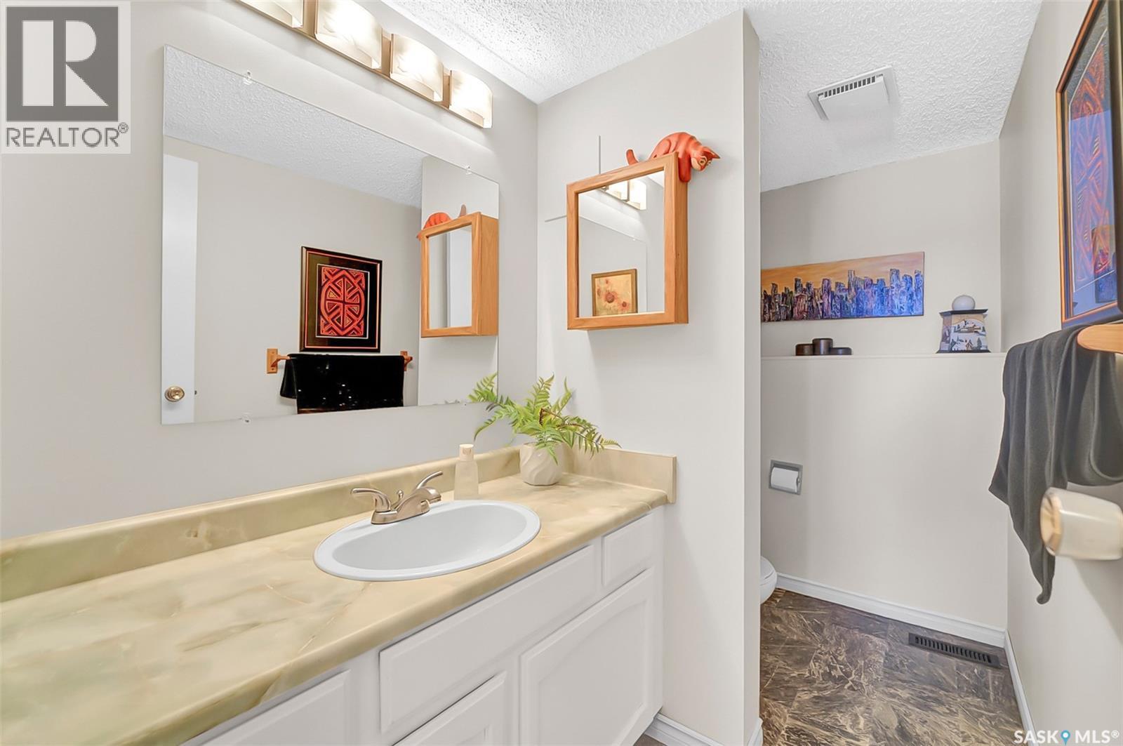 703 Candle Court, Saskatoon, Saskatchewan  S7K 4Z9 - Photo 25 - SK032575