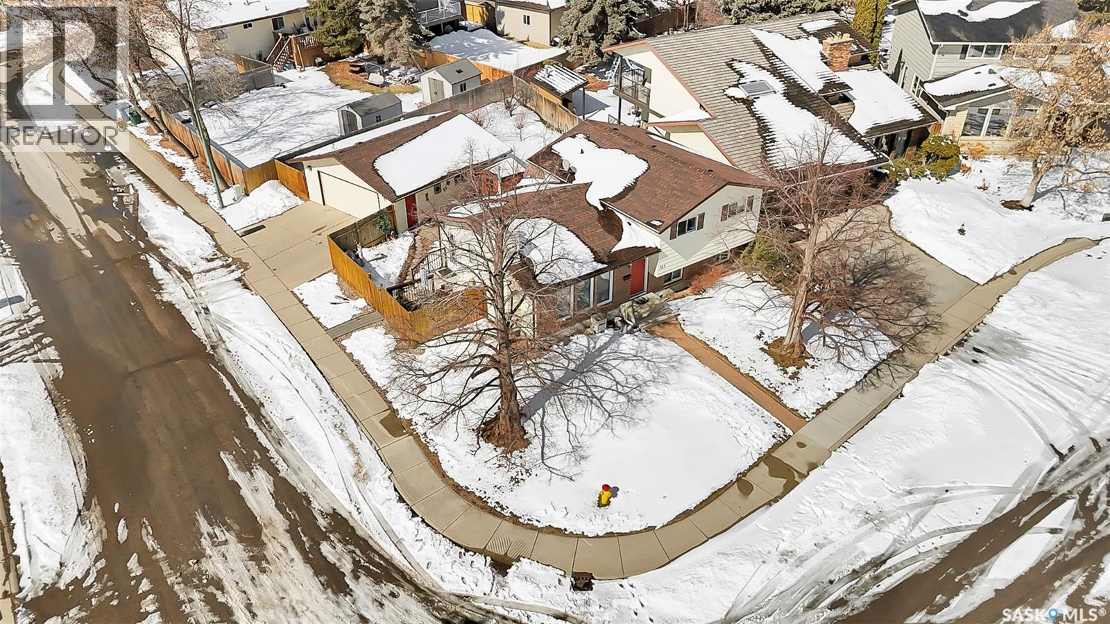 703 Candle Court, Saskatoon, Saskatchewan  S7K 4Z9 - Photo 3 - SK032575