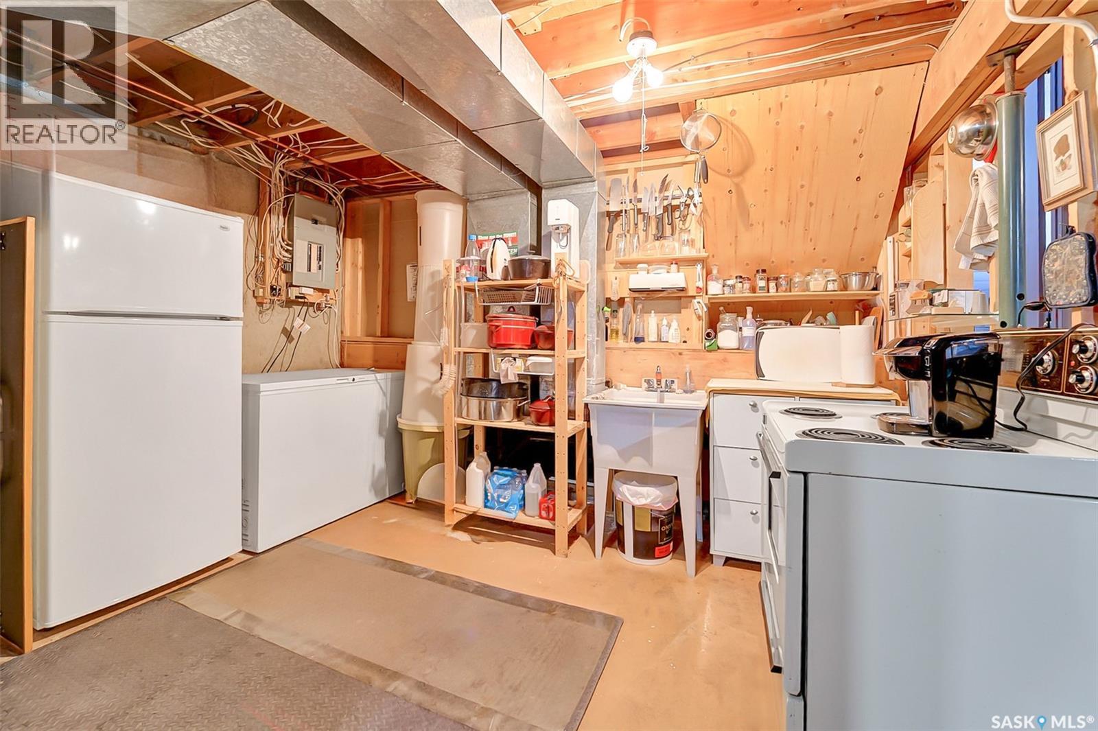 703 Candle Court, Saskatoon, Saskatchewan  S7K 4Z9 - Photo 35 - SK032575