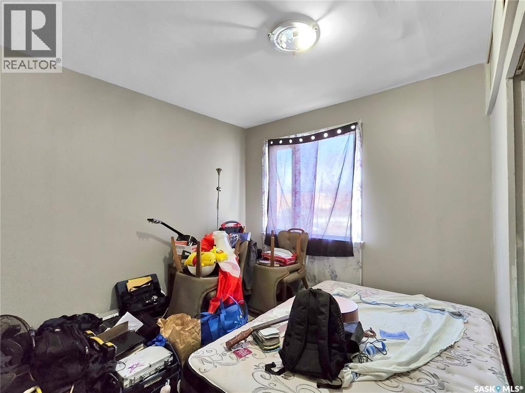 203 U Avenue S, Saskatoon, Saskatchewan  S7M 1R8 - Photo 4 - SK032528