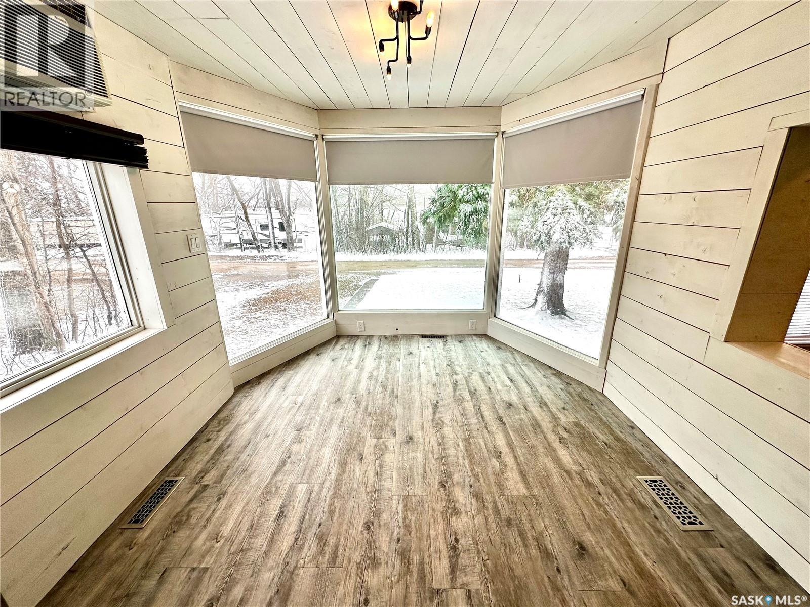 55 Ferguson Bay, Webb Rm No. 138, Saskatchewan  S0N 2N0 - Photo 5 - SK032484