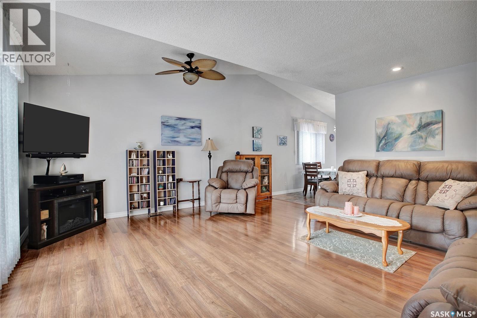 119 Spinks Drive, Saskatoon, Saskatchewan  S7H 4G8 - Photo 4 - SK032477