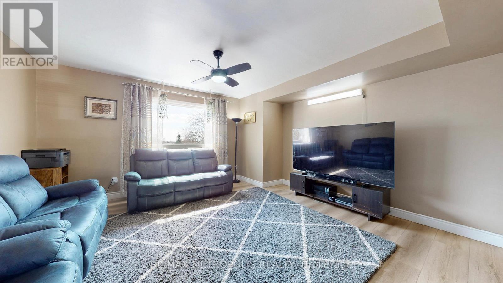 19 - 601 Galahad Drive, Oshawa, Ontario  L1K 1L9 - Photo 5 - E12982554