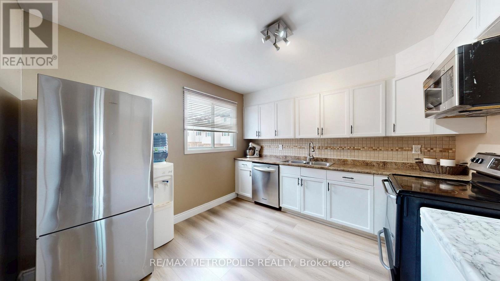 19 - 601 Galahad Drive, Oshawa, Ontario  L1K 1L9 - Photo 8 - E12982554