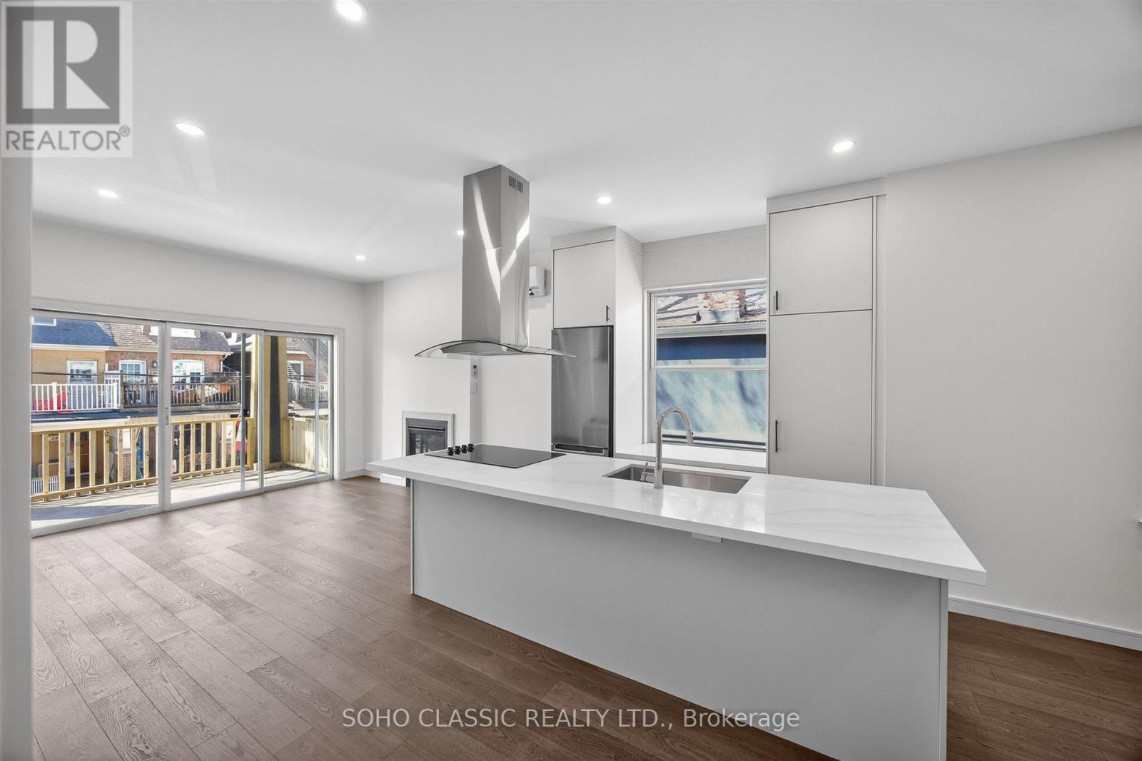 2nd Floor - 23 Fernwood Park Avenue, Toronto, Ontario  M4E 3E9 - Photo 4 - E12982624