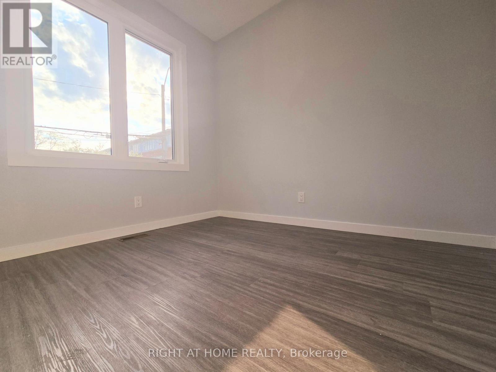 Laneway Suite - 94 Barrington Avenue, Toronto (Crescent Town), Ontario  M4C 4Z1 - Photo 17 - E12982706