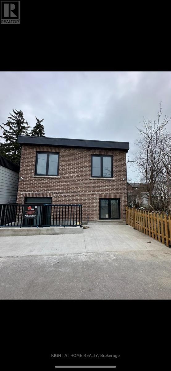 Laneway Suite - 94 Barrington Avenue, Toronto (Crescent Town), Ontario  M4C 4Z1 - Photo 2 - E12982706