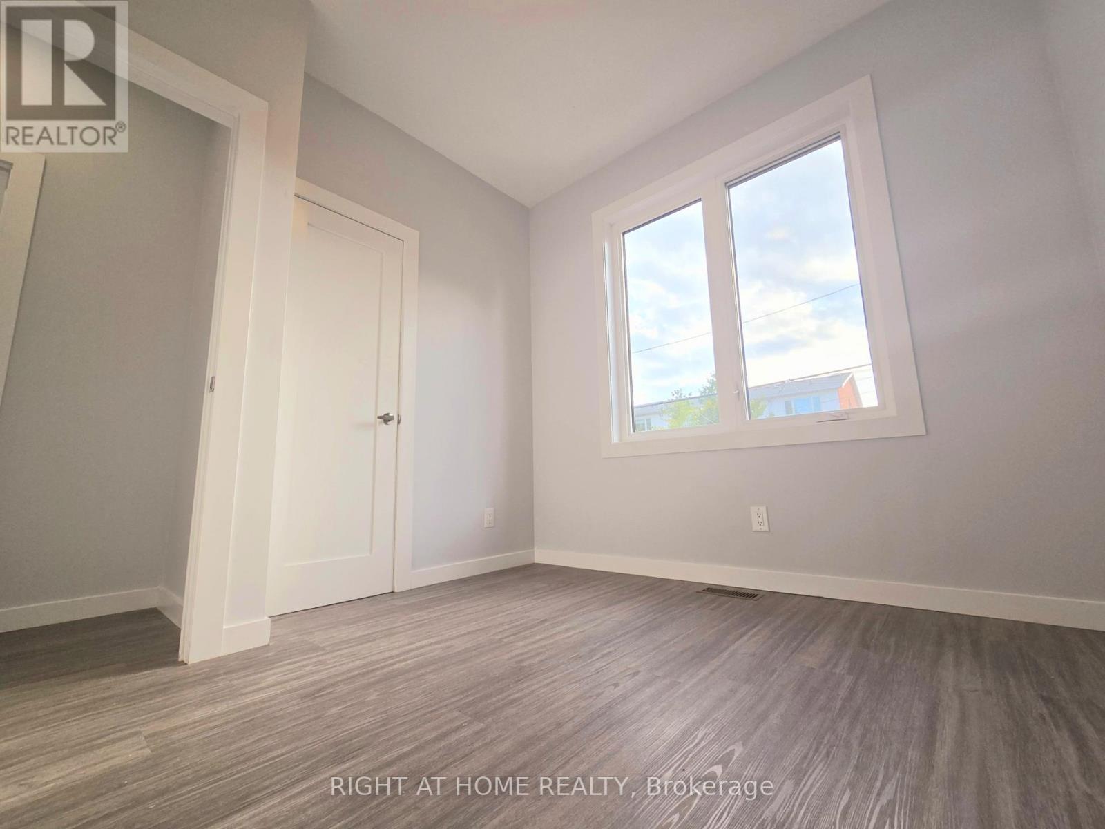 Laneway Suite - 94 Barrington Avenue, Toronto (Crescent Town), Ontario  M4C 4Z1 - Photo 20 - E12982706