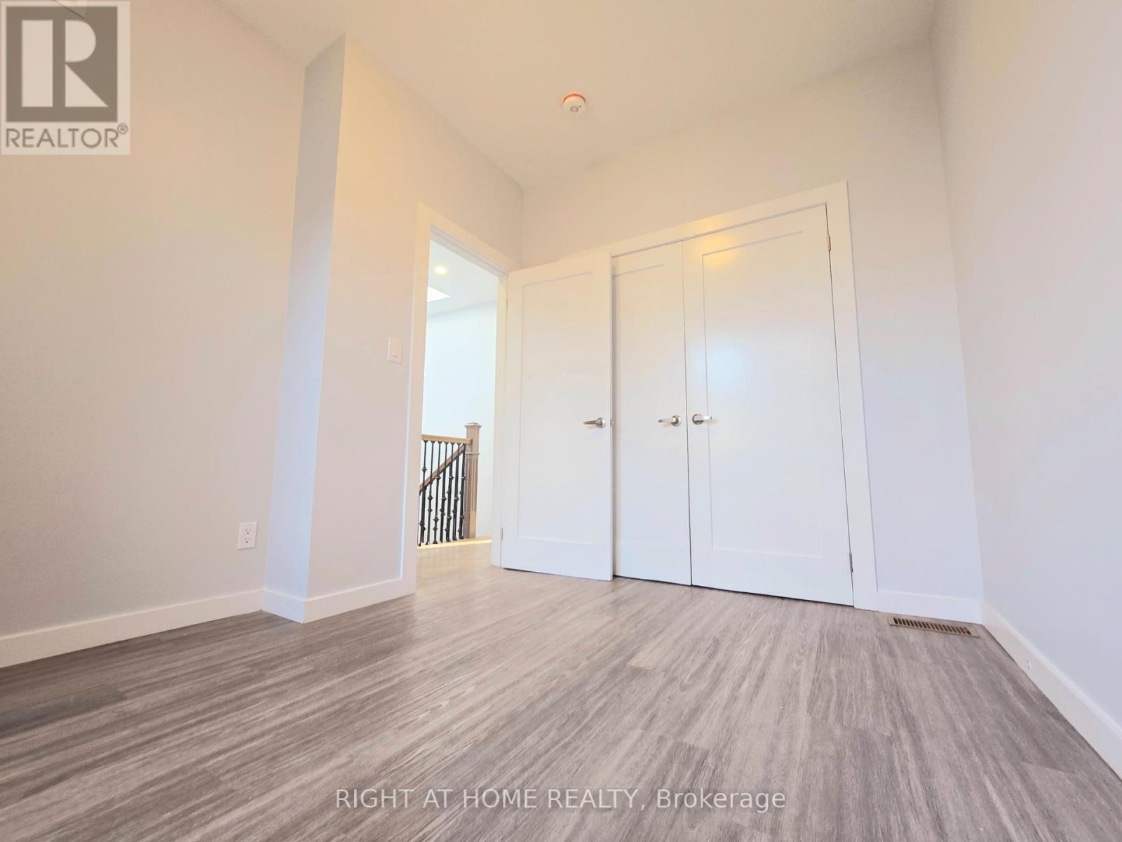 Laneway Suite - 94 Barrington Avenue, Toronto (Crescent Town), Ontario  M4C 4Z1 - Photo 9 - E12982706