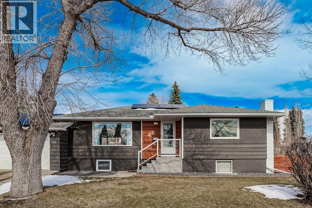 48 Carnarvon Way NW, Calgary, Alberta  T2K 1W4 - Photo 2 - A2299371