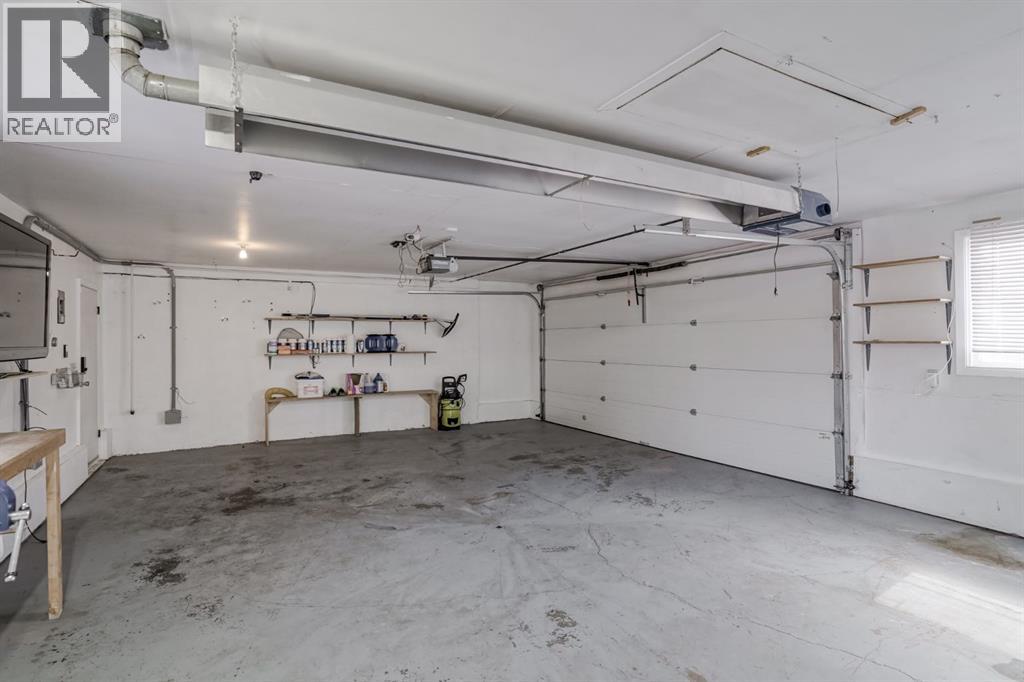 48 Carnarvon Way NW, Calgary, Alberta  T2K 1W4 - Photo 36 - A2299371