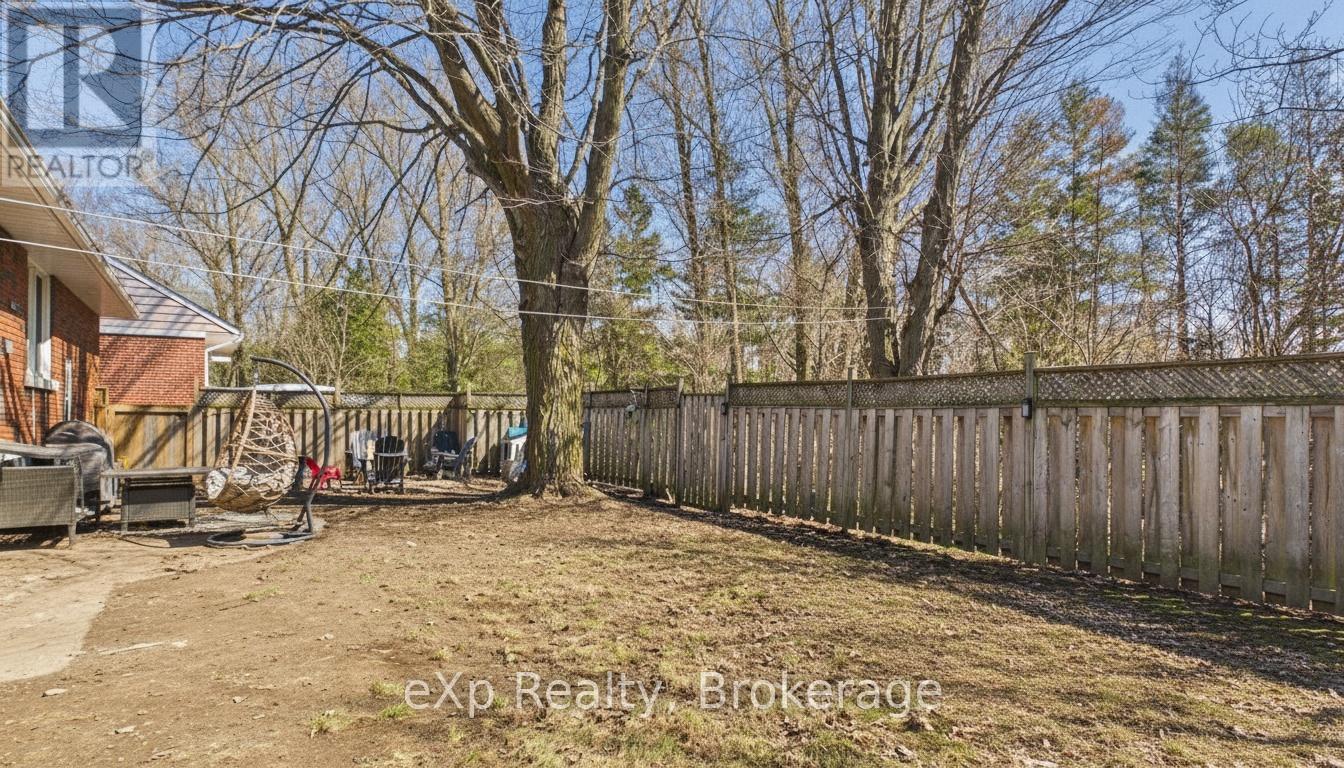 40 Johnstone Boulevard, Brockton, Ontario  N0G 2V0 - Photo 32 - X12939784