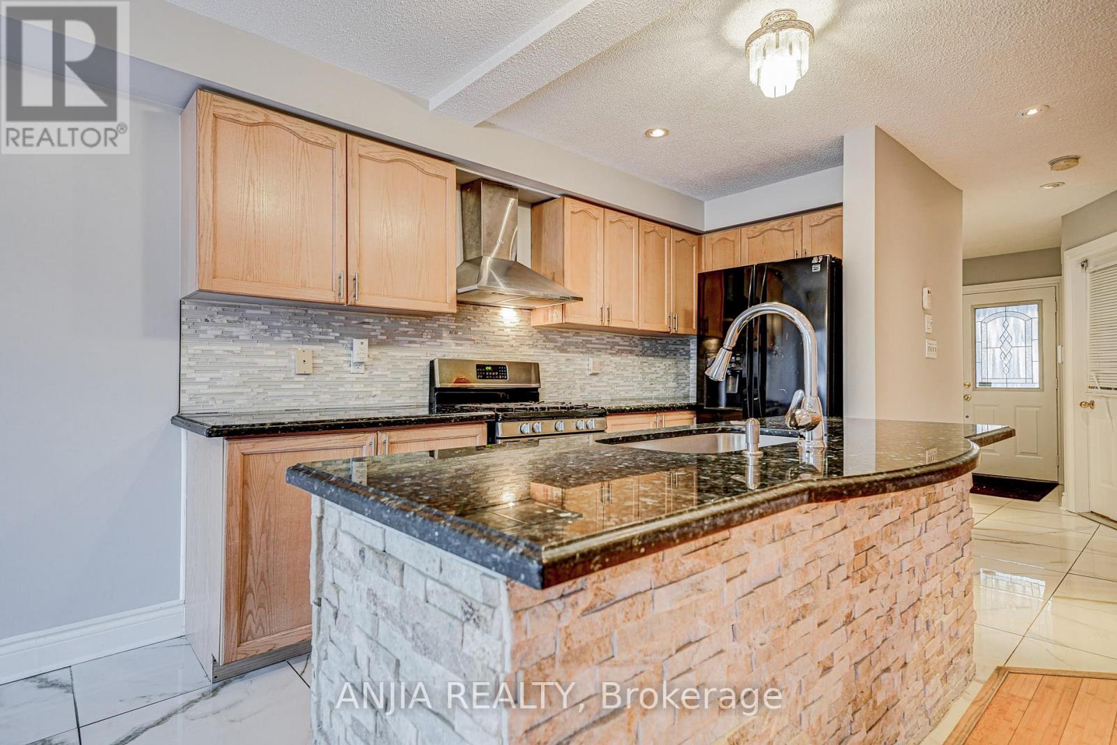 146 Billingsley Crescent, Markham, Ontario  L3S 4P4 - Photo 14 - N12982494