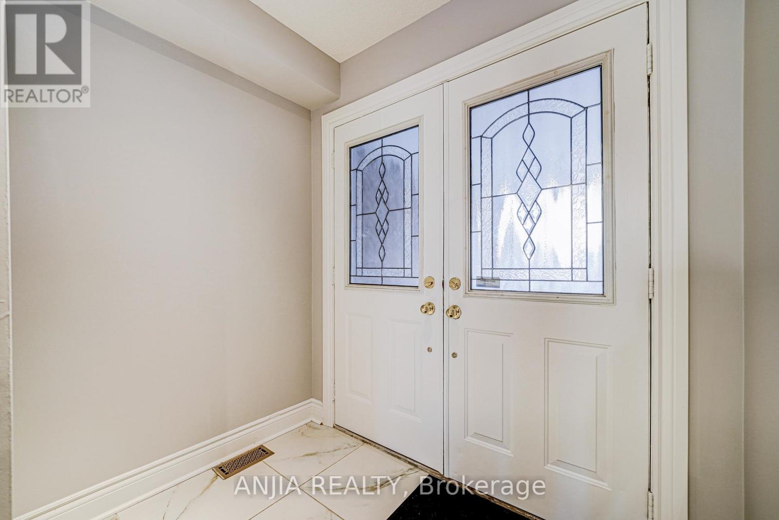 146 Billingsley Crescent, Markham, Ontario  L3S 4P4 - Photo 4 - N12982494