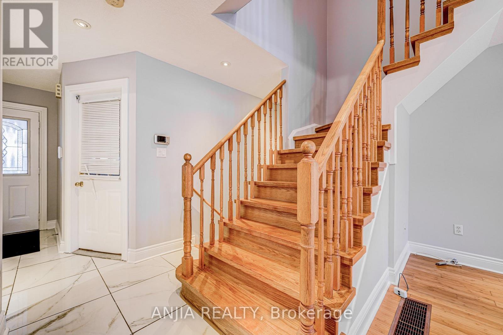 146 Billingsley Crescent, Markham, Ontario  L3S 4P4 - Photo 7 - N12982494