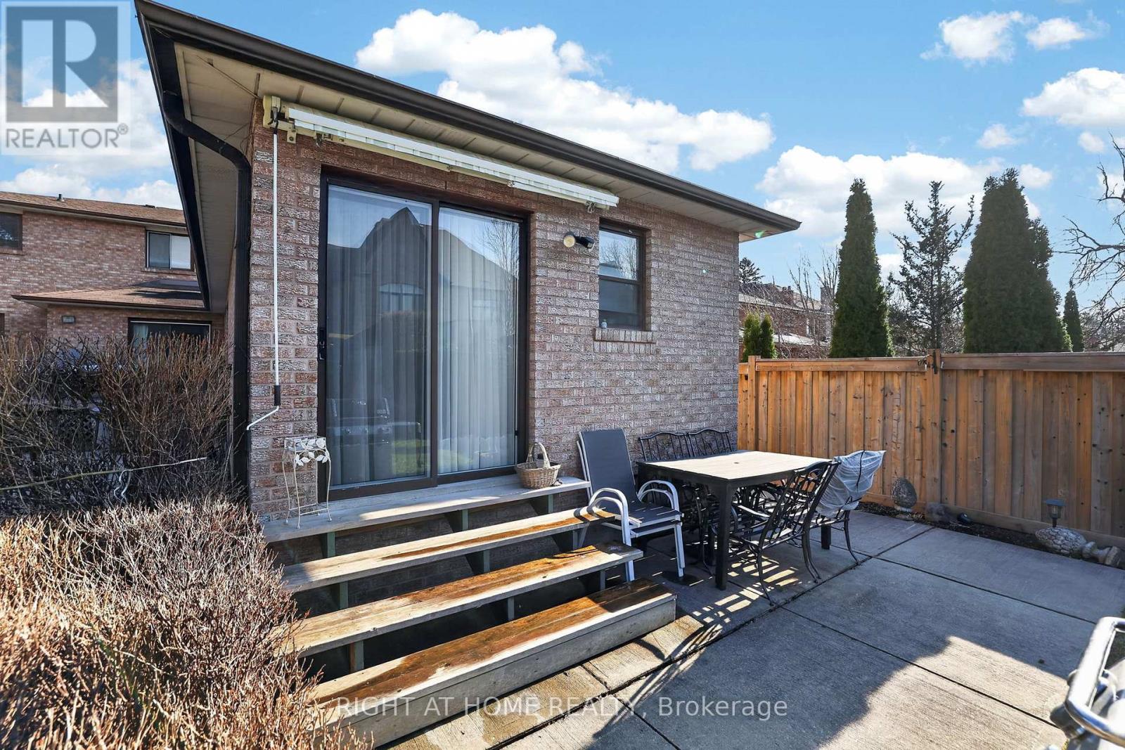 56 Birch Avenue, Richmond Hill, Ontario  L4C 6C6 - Photo 34 - N12982504