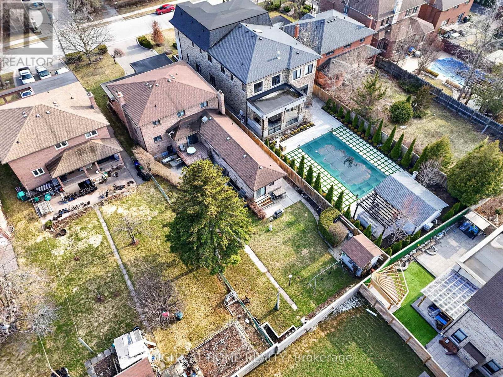 56 Birch Avenue, Richmond Hill, Ontario  L4C 6C6 - Photo 39 - N12982504