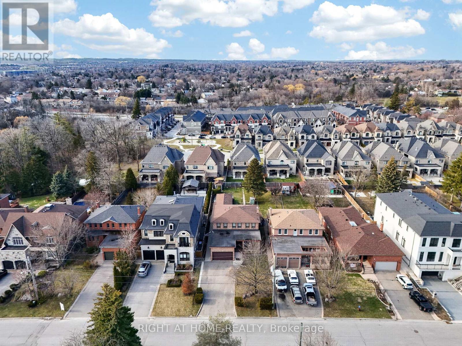 56 Birch Avenue, Richmond Hill, Ontario  L4C 6C6 - Photo 42 - N12982504