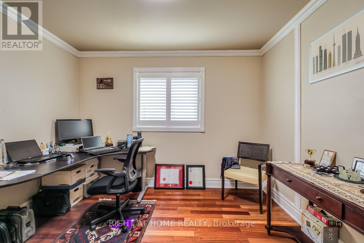 160 Carrington Drive, Richmond Hill, Ontario  L4C 7Y8 - Photo 17 - N12982518